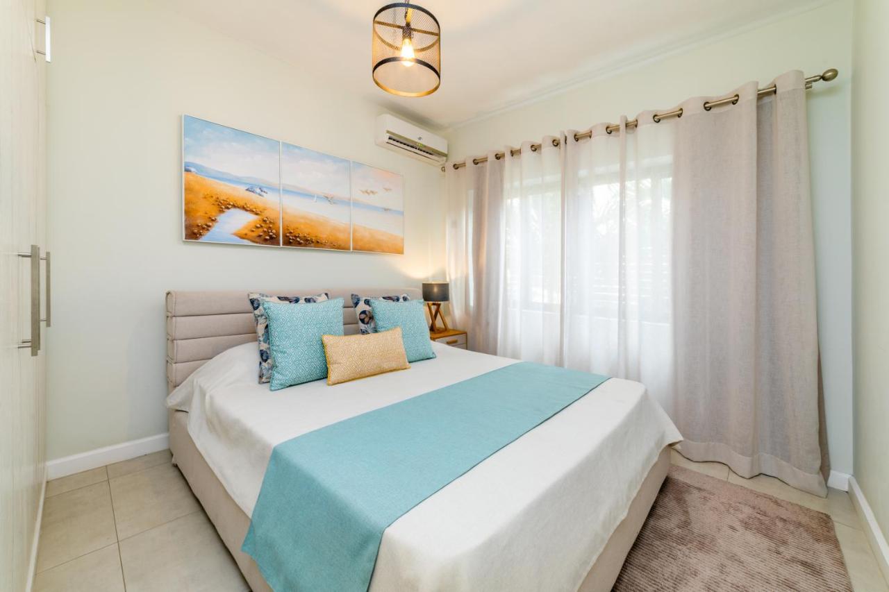 Beachcove Apt No 1 Pereybere Beach Exterior photo